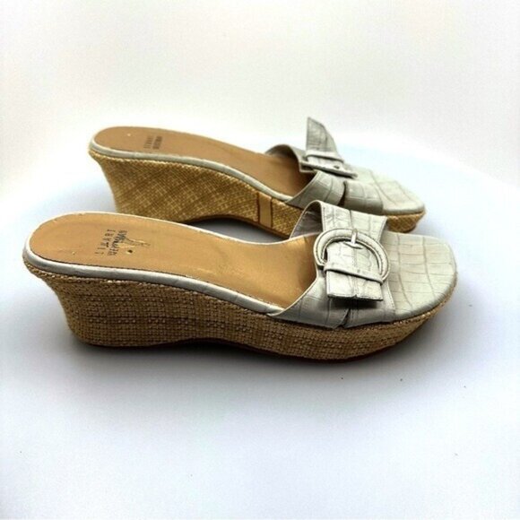 Stuart Weitzman 8.5 M Wedge Sandals Raffia Croc Embossed Leather Shoes Heels - Picture 1 of 9